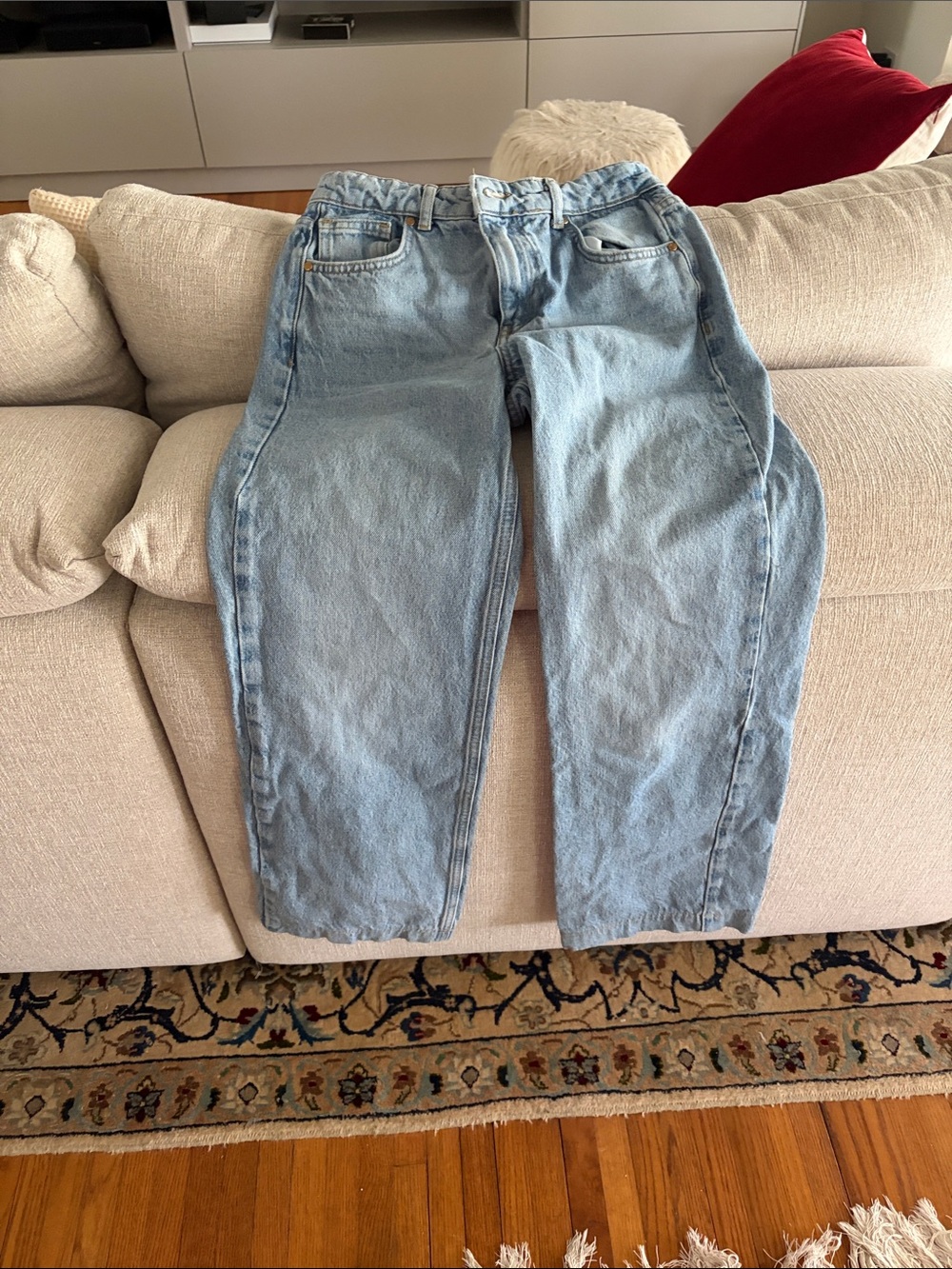 Zara Women's Light Blue Relaxed Denim Jeans